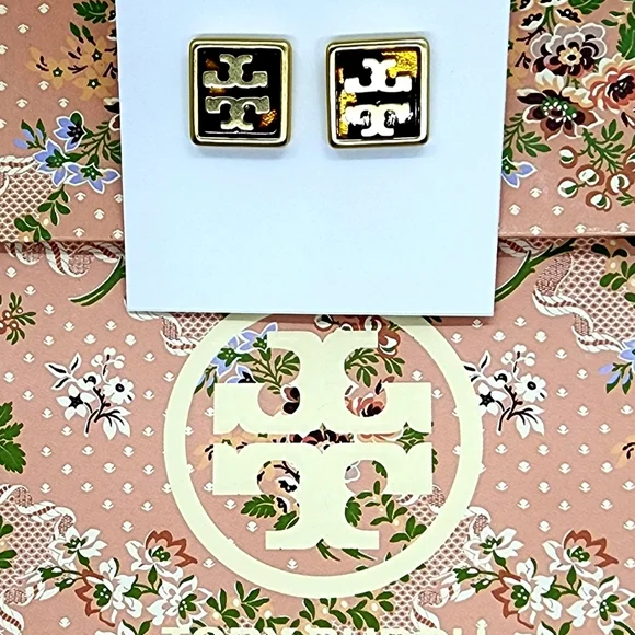 S⃠O⃠L⃠D⃠Tory Burch Resin Square Logo Tortoise Earrings - Picture 2 of 4